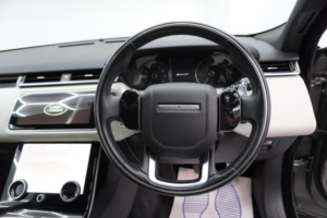 2018 Land Rover Range Rover Velar 2.0 D180 R-Dynamic S Auto 4WD Euro 6 (s/s) 5dr in Silver — image 5