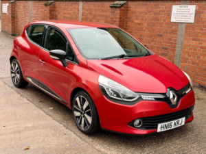 2016 Renault Clio 0.9 Tce Dynamique S Nav Euro 6 (s/s) 5dr in Red — image 2