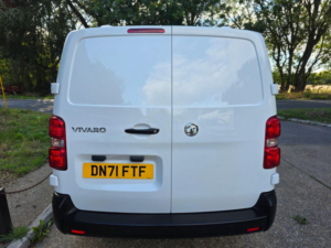 2021 Vauxhall Vivaro 1.5 Turbo D 2900 Dynamic L2 H1 Euro 6 (s/s) 6dr in White — image 4