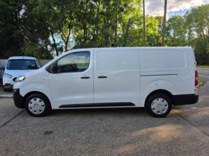 2021 Vauxhall Vivaro 1.5 Turbo D 2900 Dynamic L2 H1 Euro 6 (s/s) 6dr in White — image 6