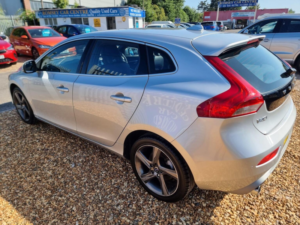 2016 Volvo V40 2.0 D3 R-Design Lux Nav Euro 6 (s/s) 5dr in Silver — image 4