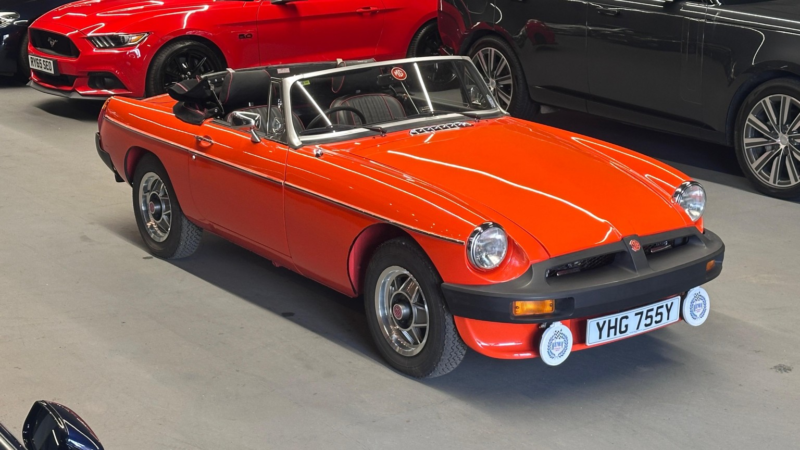 1982 MG Mgb 1.8 Roadster in Orange — image 1
