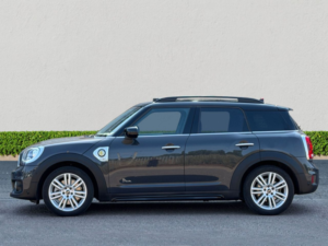2020 MINI Countryman 1.5 10kwh Cooper Se Exclusive SUV 5dr Petrol Plug-In Hybrid Auto All4 Euro 6 (s/s) (224 Ps) in Grey — image 4
