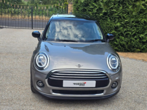 2020 MINI Hatch 1.5 Cooper Exclusive Steptronic Euro 6 (s/s) 5dr in Silver — image 3