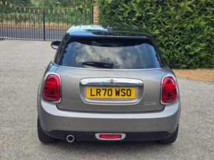 2020 MINI Hatch 1.5 Cooper Exclusive Steptronic Euro 6 (s/s) 5dr in Silver — image 4