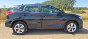 2019 Nissan Qashqai 1.3 Dig-T Acenta Premium in Black — image 6