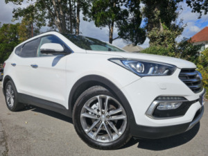 2016 Hyundai Santa Fe 2.2 Santa Fe 7-St 2.2 Prm Se Bd A/t My16 Con in White — image 2