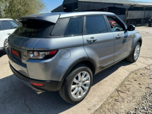 2013 Land Rover Range Rover Evoque 2.2 Sd4 Pure Tech in Grey — image 2