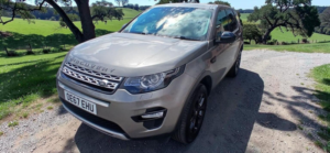 2017 Land Rover Discovery Sport 2.0 Td4 Hse Auto 4WD Euro 6 (s/s) 5dr in Bronze — image 4