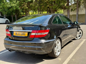 2011 Mercedes-Benz Clc Class 1.8 Clc180k Sport Coupe Auto Euro 4 3dr in Black — image 3