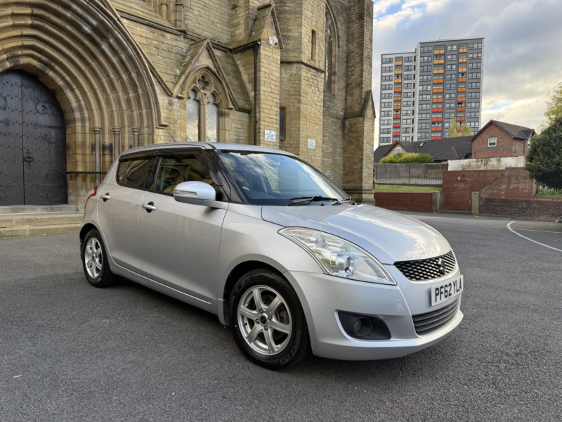 2013 Suzuki Swift 1.2 Sz4 in Silver — image 1