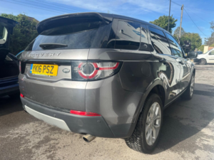 2016 Land Rover Discovery Sport 2.0 Td4 Hse in Grey — image 4