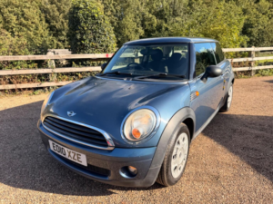 2010 MINI Hatch 1.6 One Euro 5 3dr in Blue — image 4