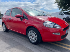 2015 Fiat Punto 1.2 Pop + Hatchback 3dr Petrol Euro 6 (69 Bhp) in Red — image 4