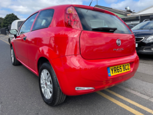 2015 Fiat Punto 1.2 Pop + Hatchback 3dr Petrol Euro 6 (69 Bhp) in Red — image 5