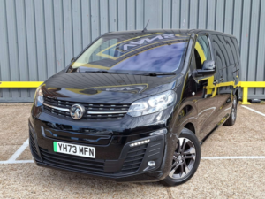 2023 Vauxhall Vivaro Life Electric 50kwh Ultimate MPV 5dr Electric Auto Lwb (8 Seat, 11kw Charger) (136 Ps) in Black — image 3