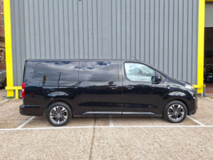 2023 Vauxhall Vivaro Life Electric 50kwh Ultimate MPV 5dr Electric Auto Lwb (8 Seat, 11kw Charger) (136 Ps) in Black — image 4