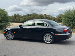 2007 Jaguar S-Type 3.0 V6 Se 4dr in Black — image 5