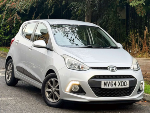 2014 Hyundai I10 1.2 Premium Hatchback 5dr Petrol Manual Euro 5 (87 Ps) in Silver — image 3