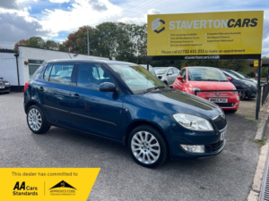 2011 Skoda Fabia Elegance Tdi Cr in Blue — image 3