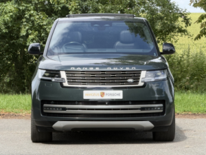 2021 Land Rover Range Rover 3.0 D350 Mhev Hse in Green — image 2