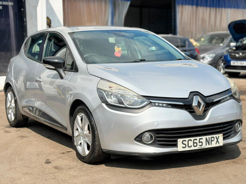 2015 Renault Clio 0.9 Tce Dynamique Nav Euro 6 (s/s) 5dr in Silver — image 1