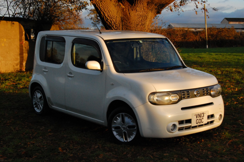 2013 Nissan Cube Hatchback 1.5 (2012) in White — image 1