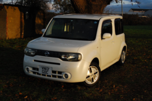 2013 Nissan Cube Hatchback 1.5 (2012) in White — image 3
