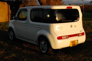 2013 Nissan Cube Hatchback 1.5 (2012) in White — image 4