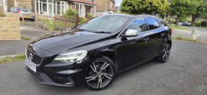 2019 Volvo V40 2.0 R-Design Pro T2 in Black — image 6