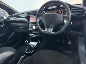 2018 Ds Automobiles Ds 3 1.6 Bluehdi Connected Chic Euro 6 (s/s) 3dr — image 4