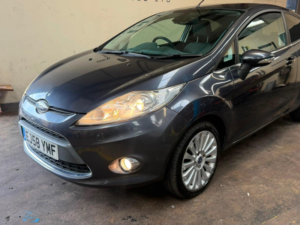 2009 Ford Fiesta 1.6 Titanium 3dr in Grey — image 2