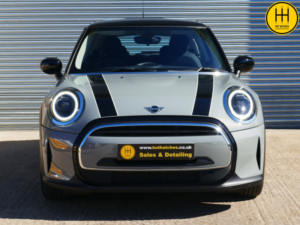 2022 MINI Hatch 1.5 Cooper Classic Hatchback 3dr Petrol Steptronic Euro 6 (s/s) (136 Ps) in Grey — image 2