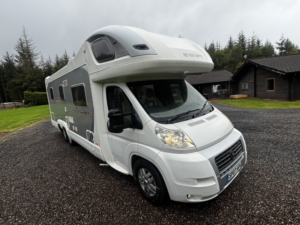 2007 Swift Kontiki 669 3.0 Ducato 40 Maxi Cab 3.0l B2b in White — image 3