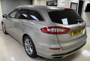 2015 Ford Mondeo 2.0 Tdci Titanium Estate 5dr Diesel Manual Euro 6 (s/s) (180 Ps) in Multicolour — image 3