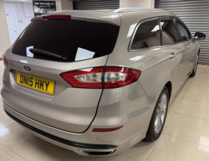 2015 Ford Mondeo 2.0 Tdci Titanium Estate 5dr Diesel Manual Euro 6 (s/s) (180 Ps) in Multicolour — image 4
