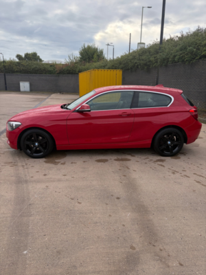 2014 BMW 1 Series 1.6 114i Sport Hatchback 3dr Petrol Manual Euro 6 (s/s) (102 Ps) in Red — image 2