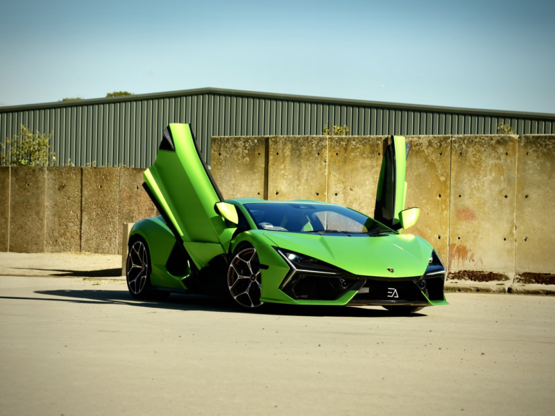 2024 Lamborghini Revuelto 6.5 V12 Hpev 3.8kwh in Green — image 1