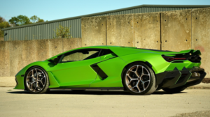 2024 Lamborghini Revuelto 6.5 V12 Hpev 3.8kwh in Green — image 2