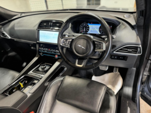 2019 Jaguar F-Pace 2.0 D180 Chequered Flag Auto AWD Euro 6 (s/s) 5dr in Grey — image 2