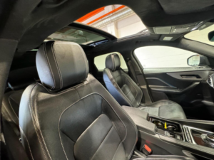2019 Jaguar F-Pace 2.0 D180 Chequered Flag Auto AWD Euro 6 (s/s) 5dr in Grey — image 4