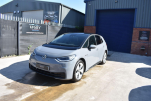 2022 Volkswagen Id.3 Pro Performance 58kwh Family Auto 5dr in Grey — image 4