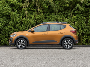 2022 Dacia Sandero Stepway 1.0 Stepway Prestige Tce 90 My21.5 in Orange — image 2