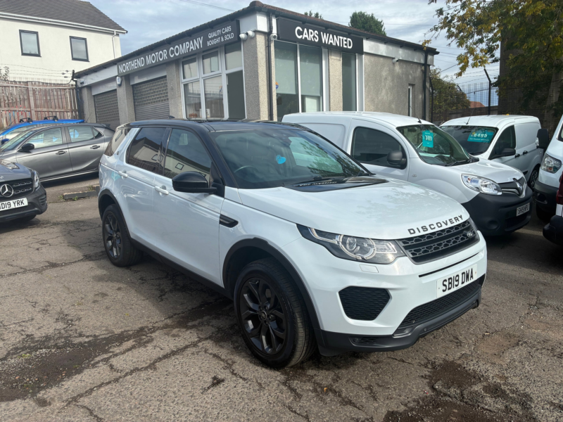 2019 Land Rover Discovery Sport 2.0 Td4 Landmark SUV 5dr Diesel Auto 4WD Euro 6 (s/s) (180 Ps) in White — image 1