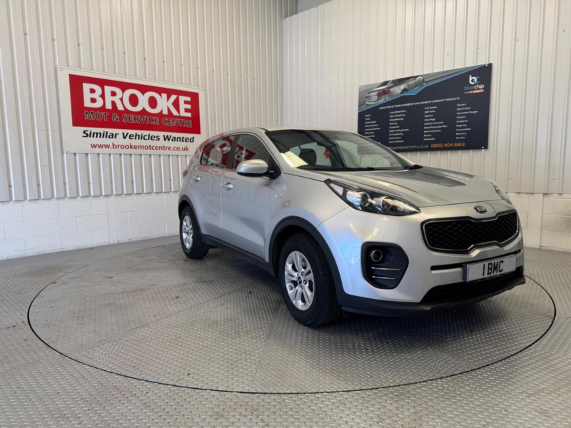 2016 Kia Sportage 1.7 Crdi 1 Euro 6 (s/s) 5dr in Silver — image 1