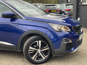 2018 Peugeot 3008 1.2 Puretech Allure in Blue — image 5