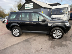 2012 Land Rover Freelander 2 2.2 Td4 Gs SUV 5dr Diesel Commandshift 4WD Euro 5 (150 Ps) in Black — image 4