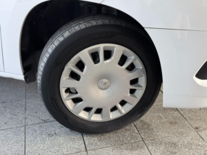 2023 Vauxhall Combo 1.5 Turbo D 2300 Pro L1 H1 Euro 6 (s/s) 5dr in White — image 2