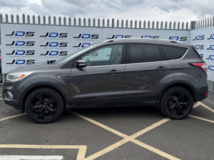 2017 Ford Kuga 1.5t Ecoboost St-Line X SUV 5dr Petrol Manual Euro 6 (s/s) (150 Ps) in Grey — image 4