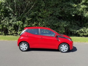 2017 Toyota Aygo 1.0 Vvt-I X-Play in Red — image 2